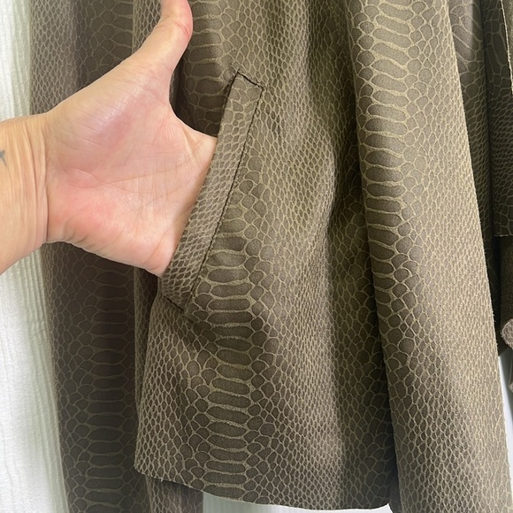 BLANK NYC - Fast Play Open Green Tan Crocodile Print Faux Leather Jacket Size S - Picture 4 of 11